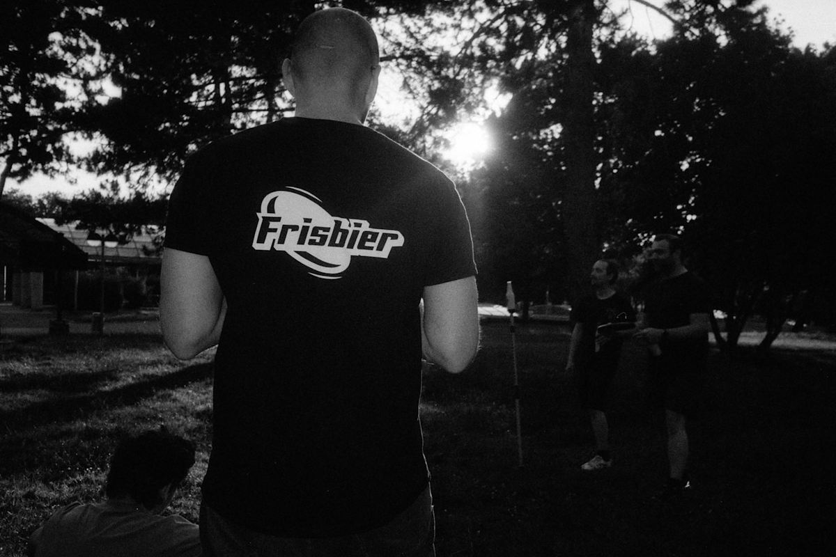 Frisbee Shirt von Frisbier Rückansicht 3 Frisbee Shirt von Frisbier Rückansicht 3