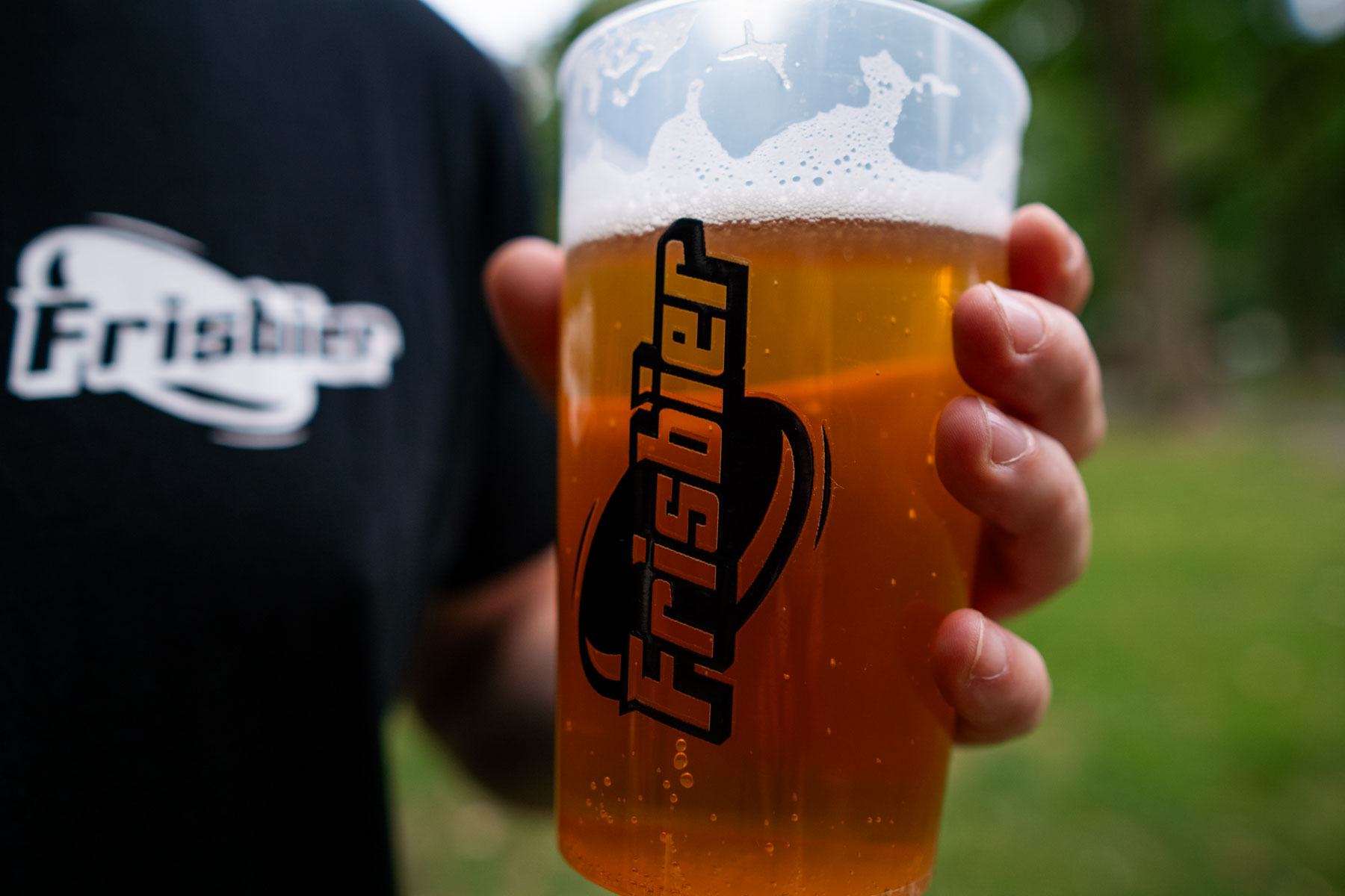 Frisbier Becher